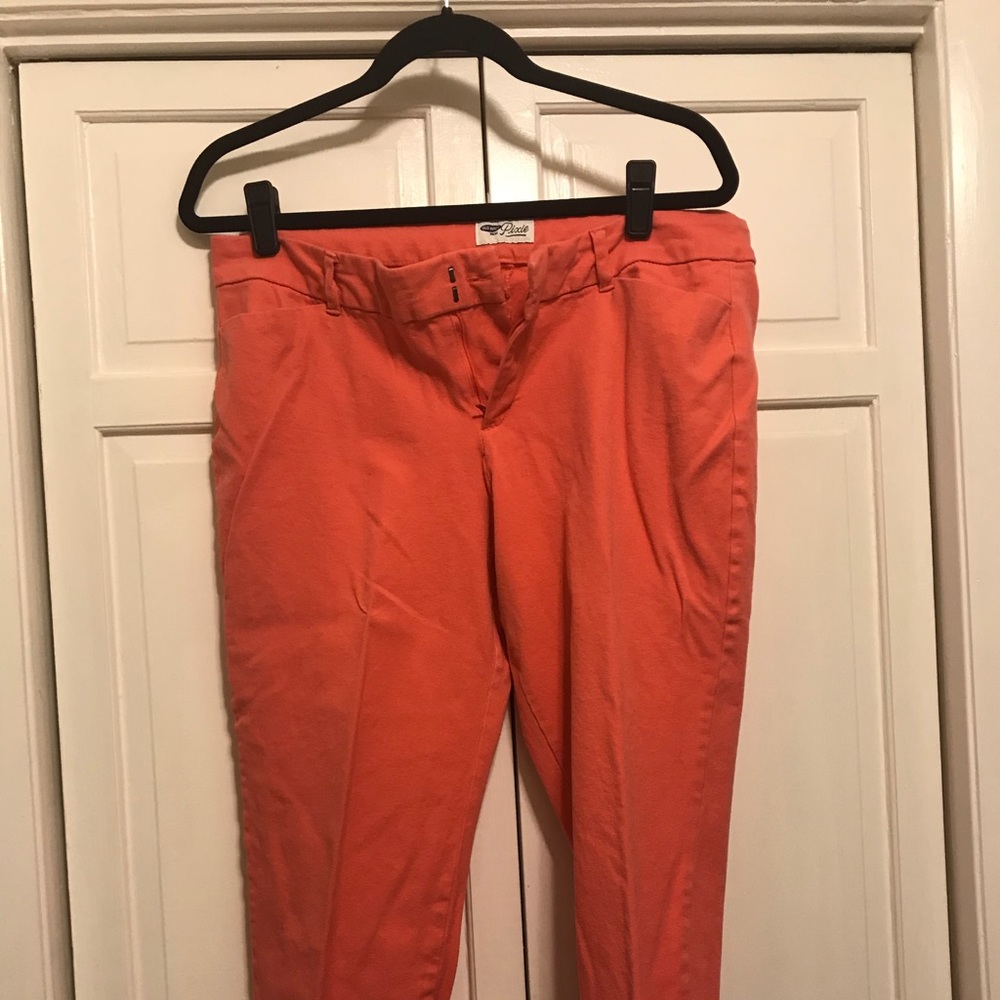 Capri pants
